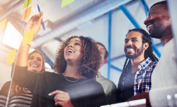 foundation-start-up-people-workshopping@2x